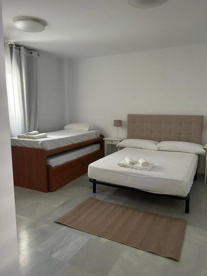 San Bernardo Family Apartment Seville Luaran gambar