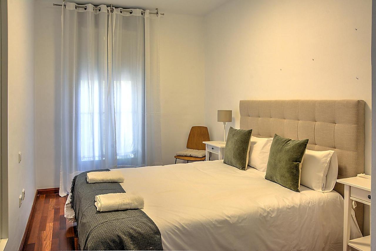 San Bernardo Family Apartment Seville Luaran gambar